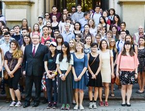 Several hundred international students participate in the Summer School of Polish Language and Culture